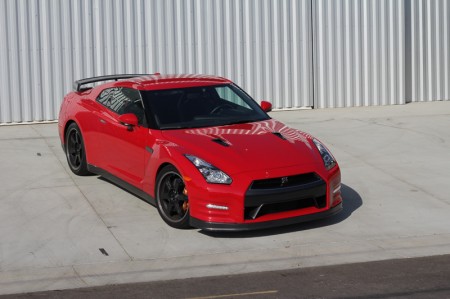 Three-quarter front view of Nissan GT-R Black Edition