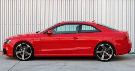 Side view of the 2013 Audi RS 5 Coupe