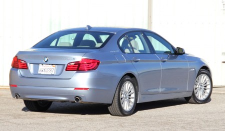 Three-quarter rear view of the BMW ActiveHybrid 5