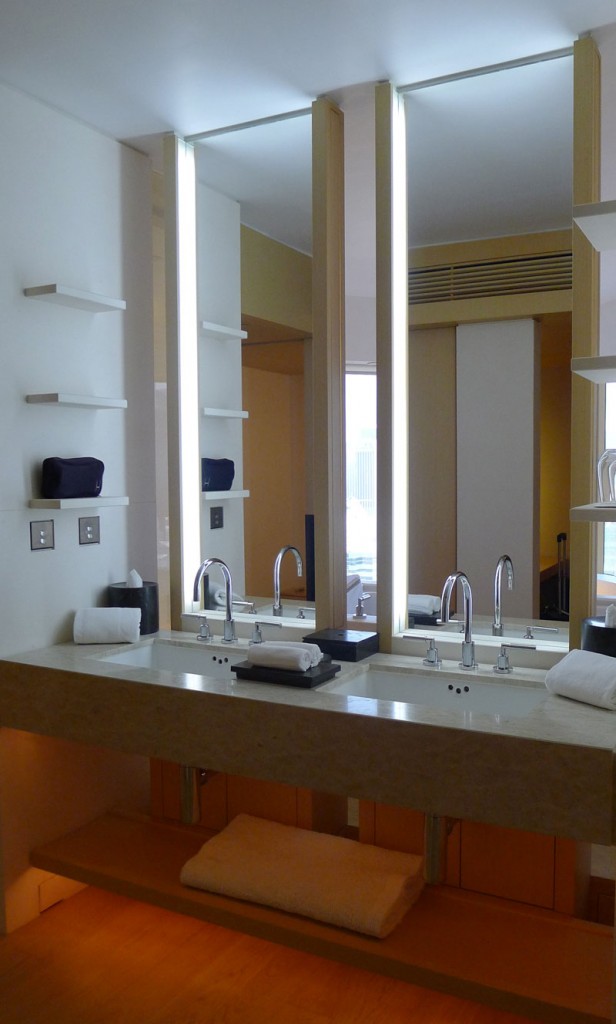 His and her sinks at The Upper House, Hong Kong Alain Gayot Photos