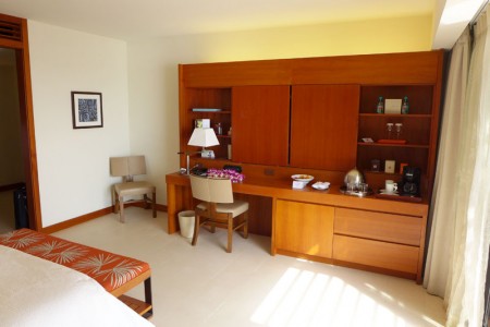 Guest room at Mauna Kea Beach Hotel
